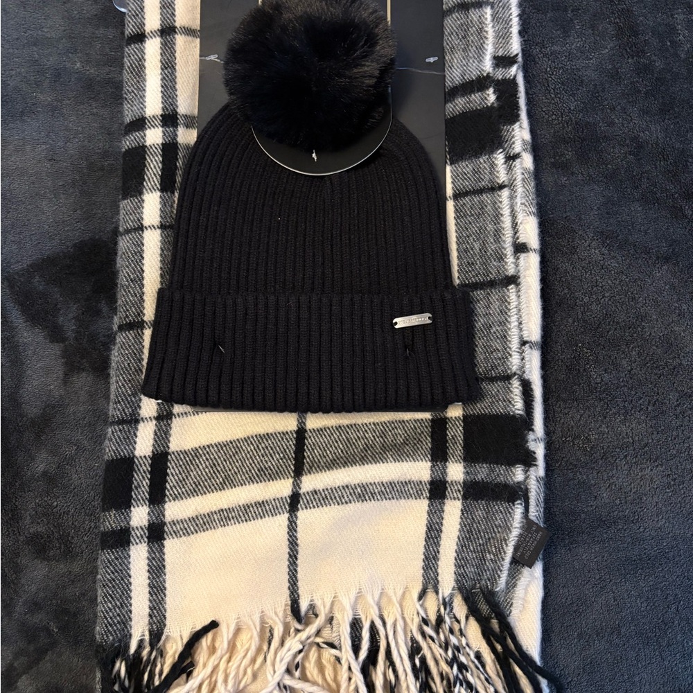 Steve Madden Black Beanie and Scarf Set